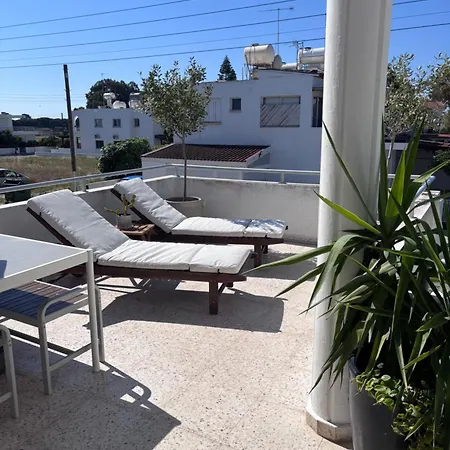 Angelina Retreat Close To Apartment